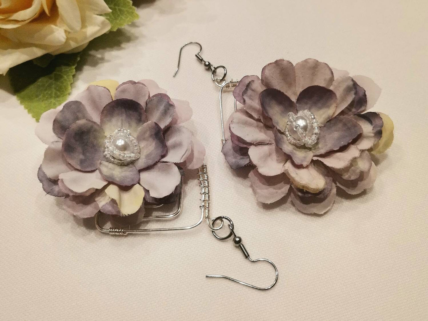 Pendientes Flor Malva – Artesanales