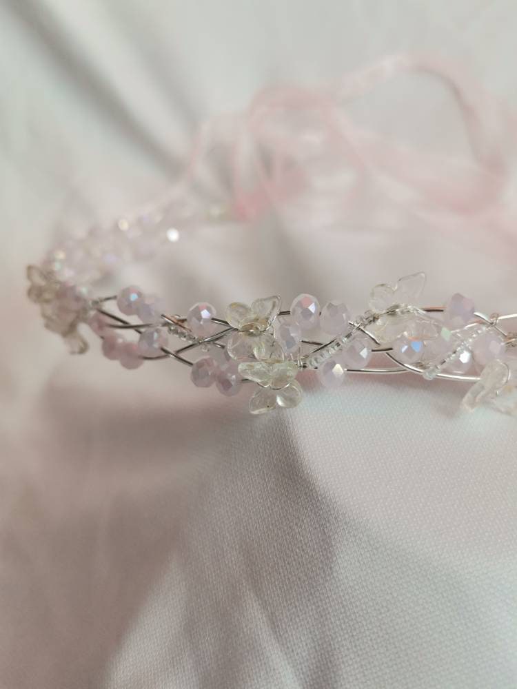 Diadema de alambre plateado trenzado