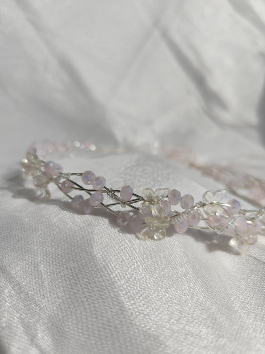 Diadema de alambre plateado trenzado