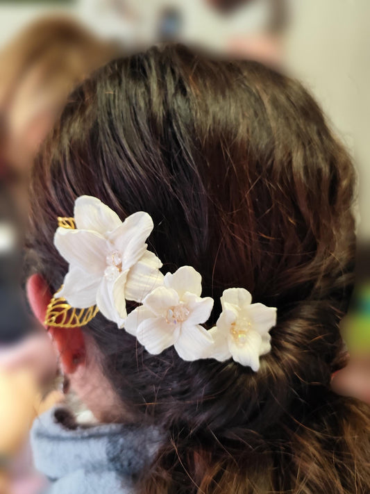 Duo de flores blancas en cerámica fría flexible