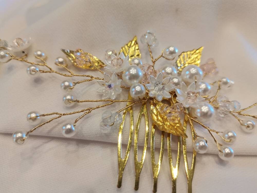 Peina montada en alambre dorado para tocado novia, madrina, quince cumpleaños...