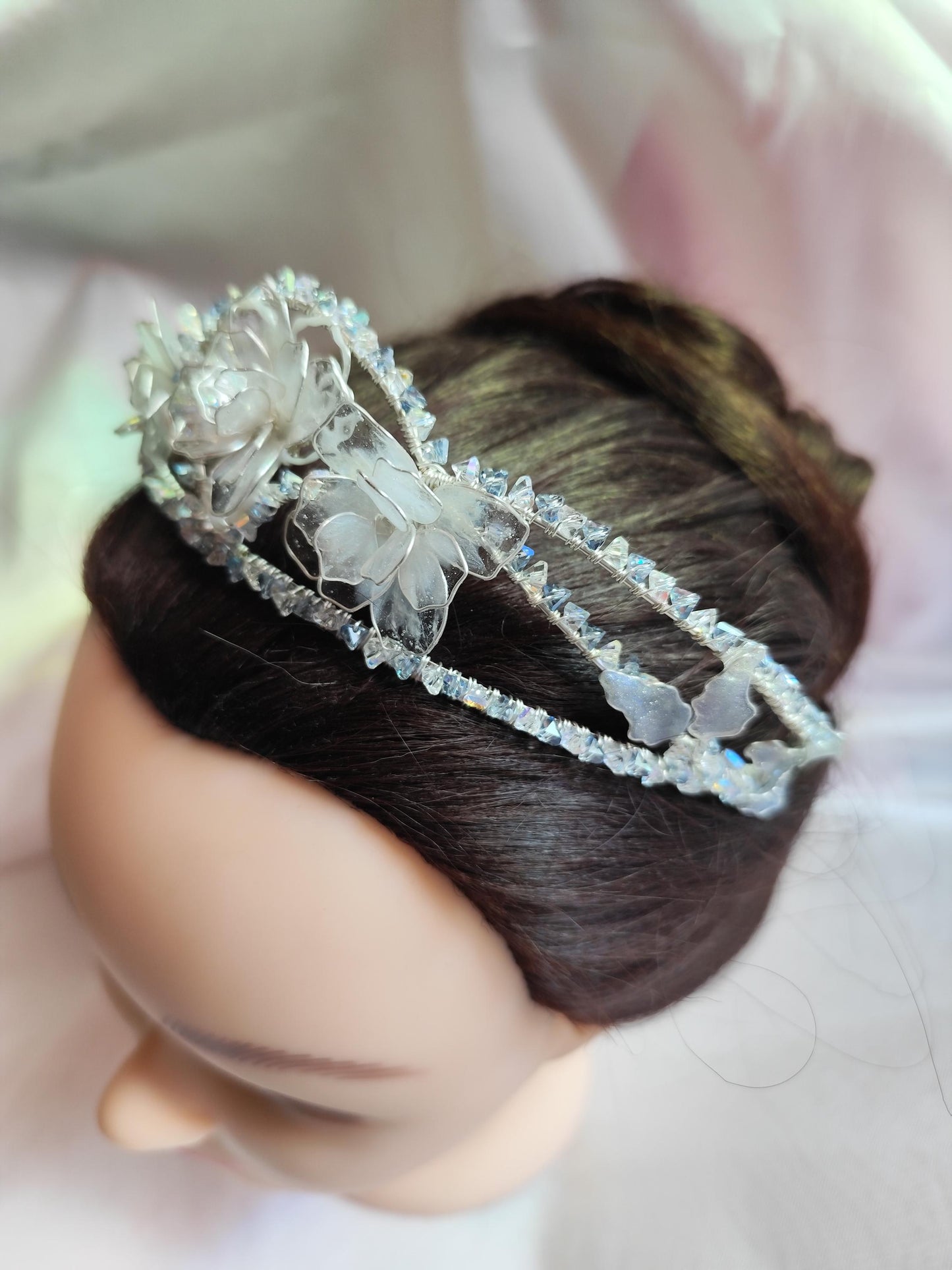Corona de cristal y resina para novia