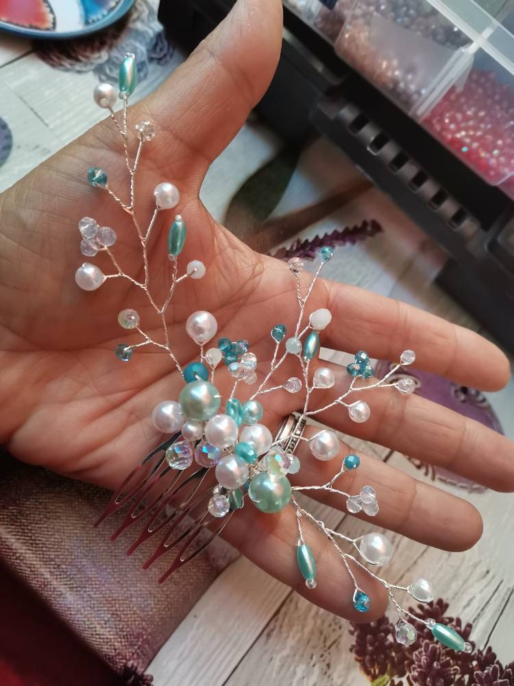 Peineta en turquesa y cristal