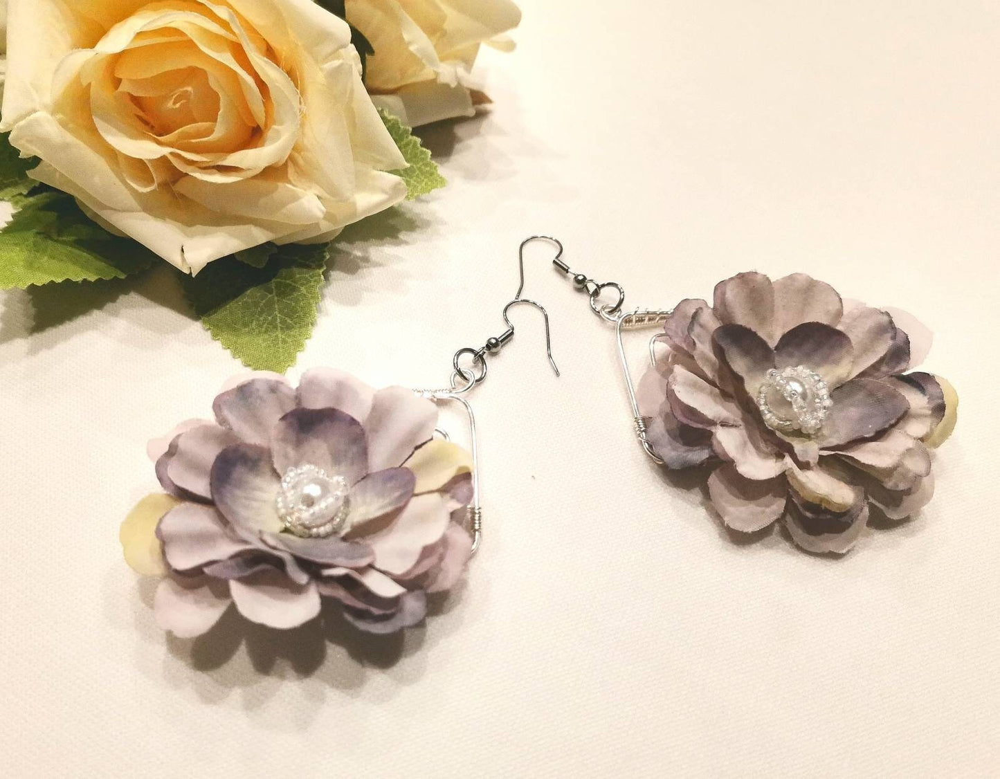 Pendientes Flor Malva – Artesanales