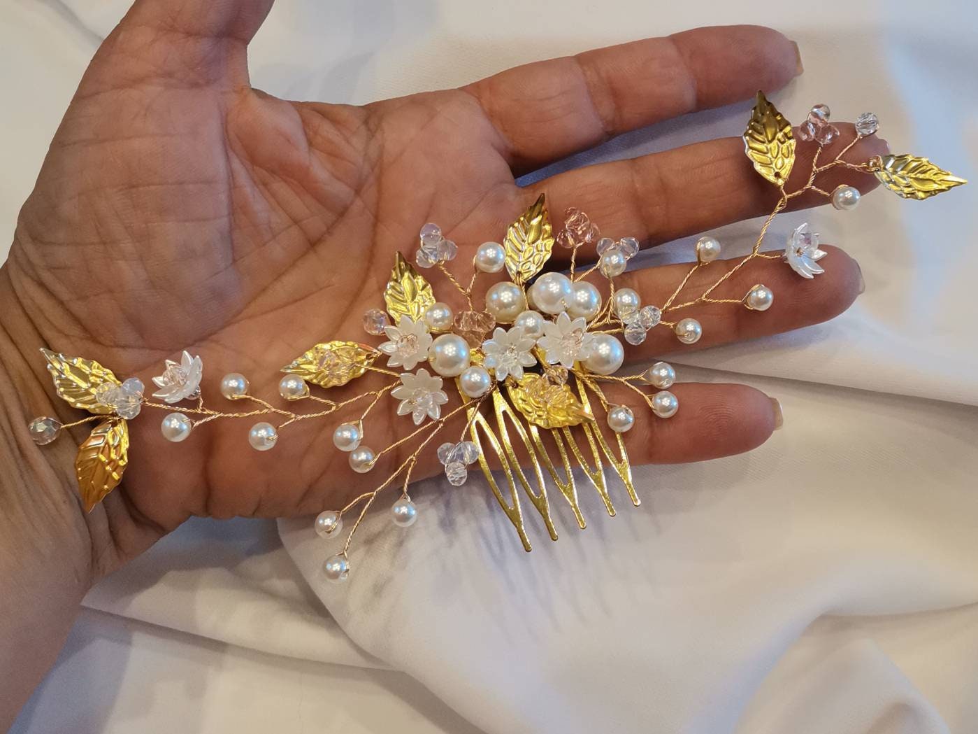 Peina montada en alambre dorado para tocado novia, madrina, quince cumpleaños...