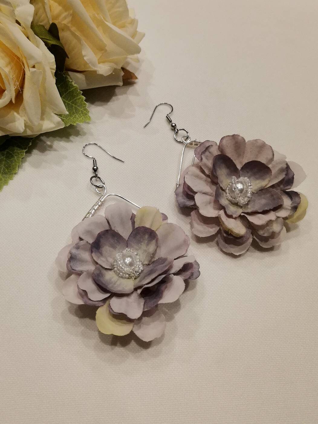 Pendientes Flor Malva – Artesanales