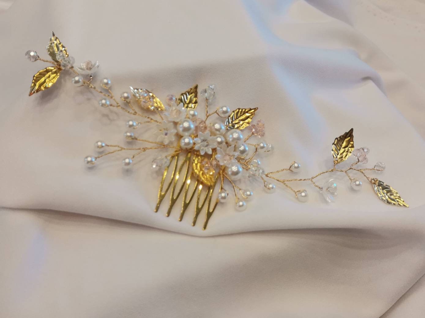 Peina montada en alambre dorado para tocado novia, madrina, quince cumpleaños...